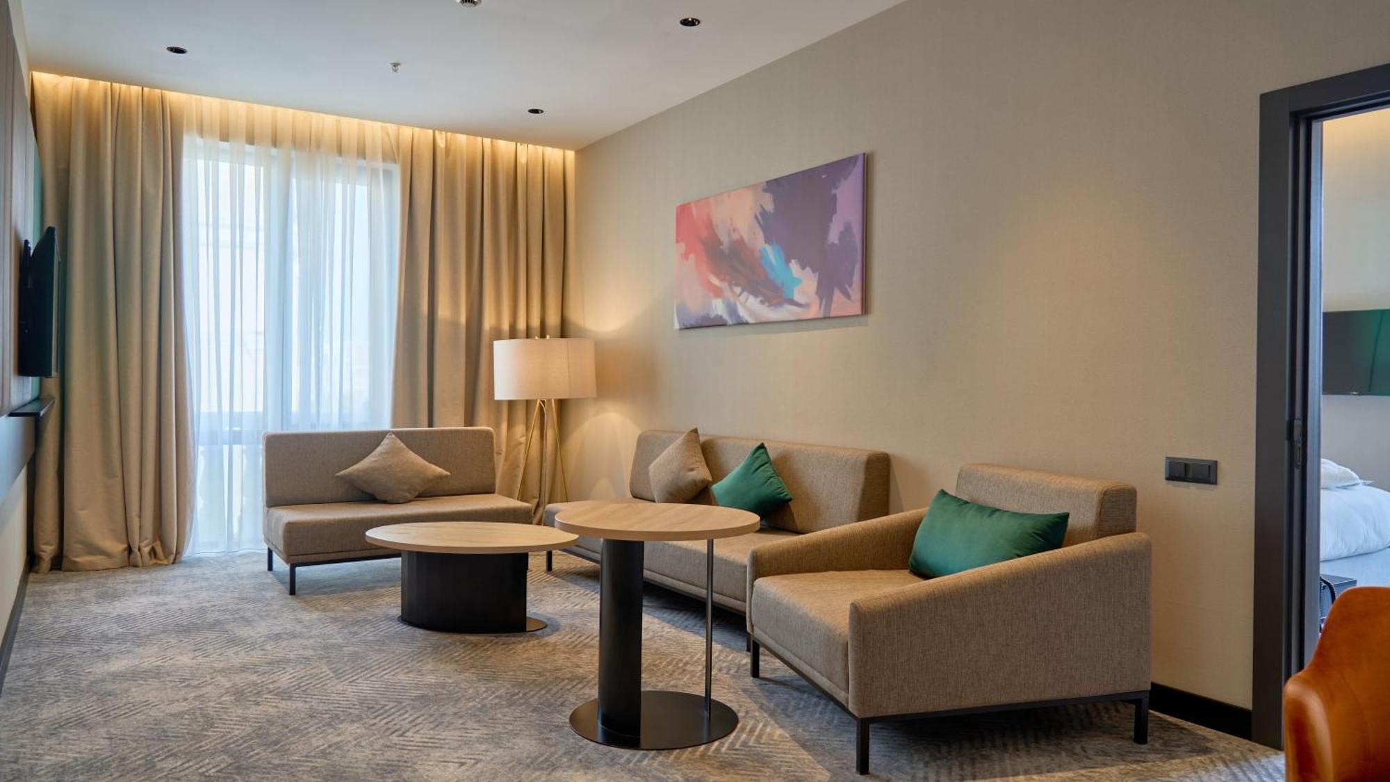 Holiday Inn Tashkent City By Ihg Exterior foto