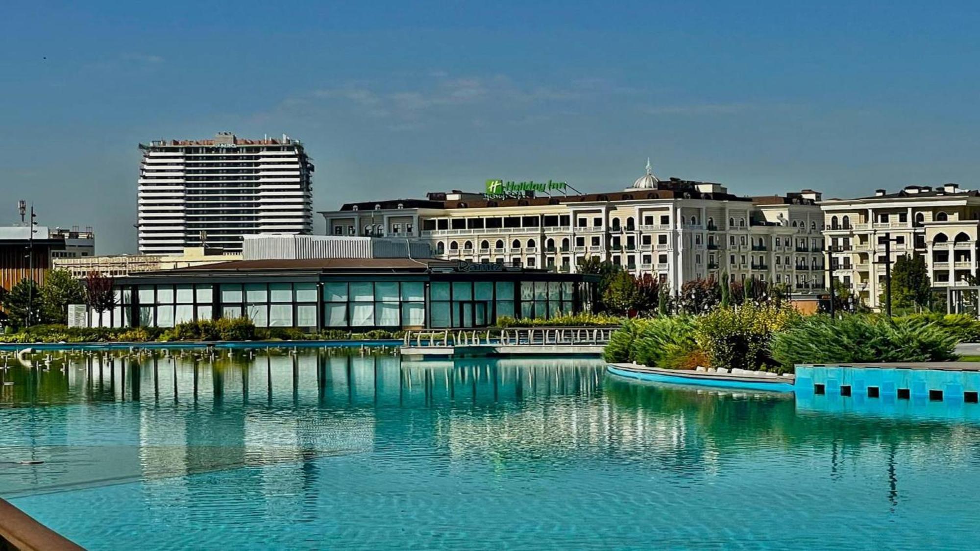 Holiday Inn Tashkent City By Ihg Exterior foto